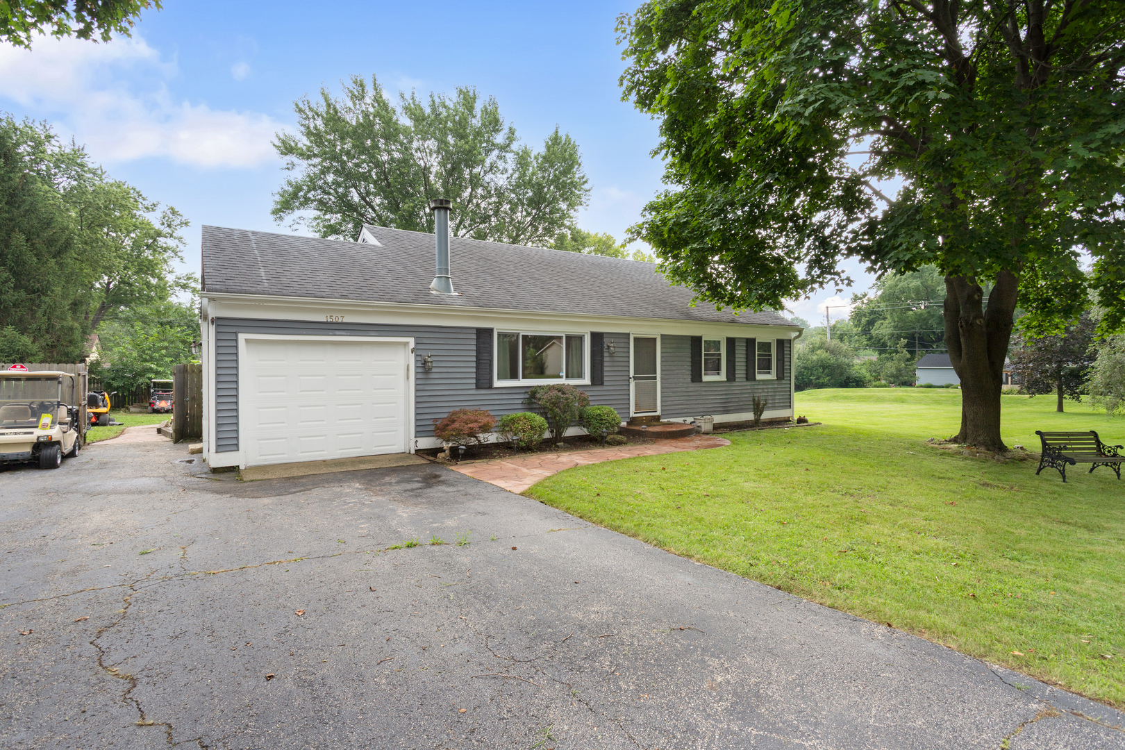 1507 Sunset Drive Property Photo 2