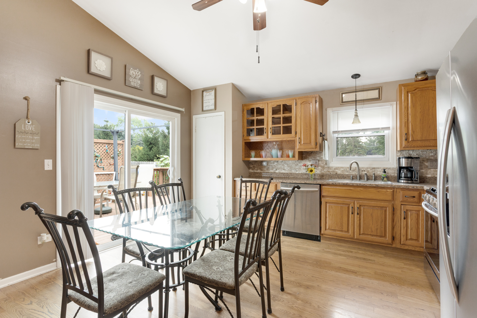 1507 Sunset Drive Property Photo 7