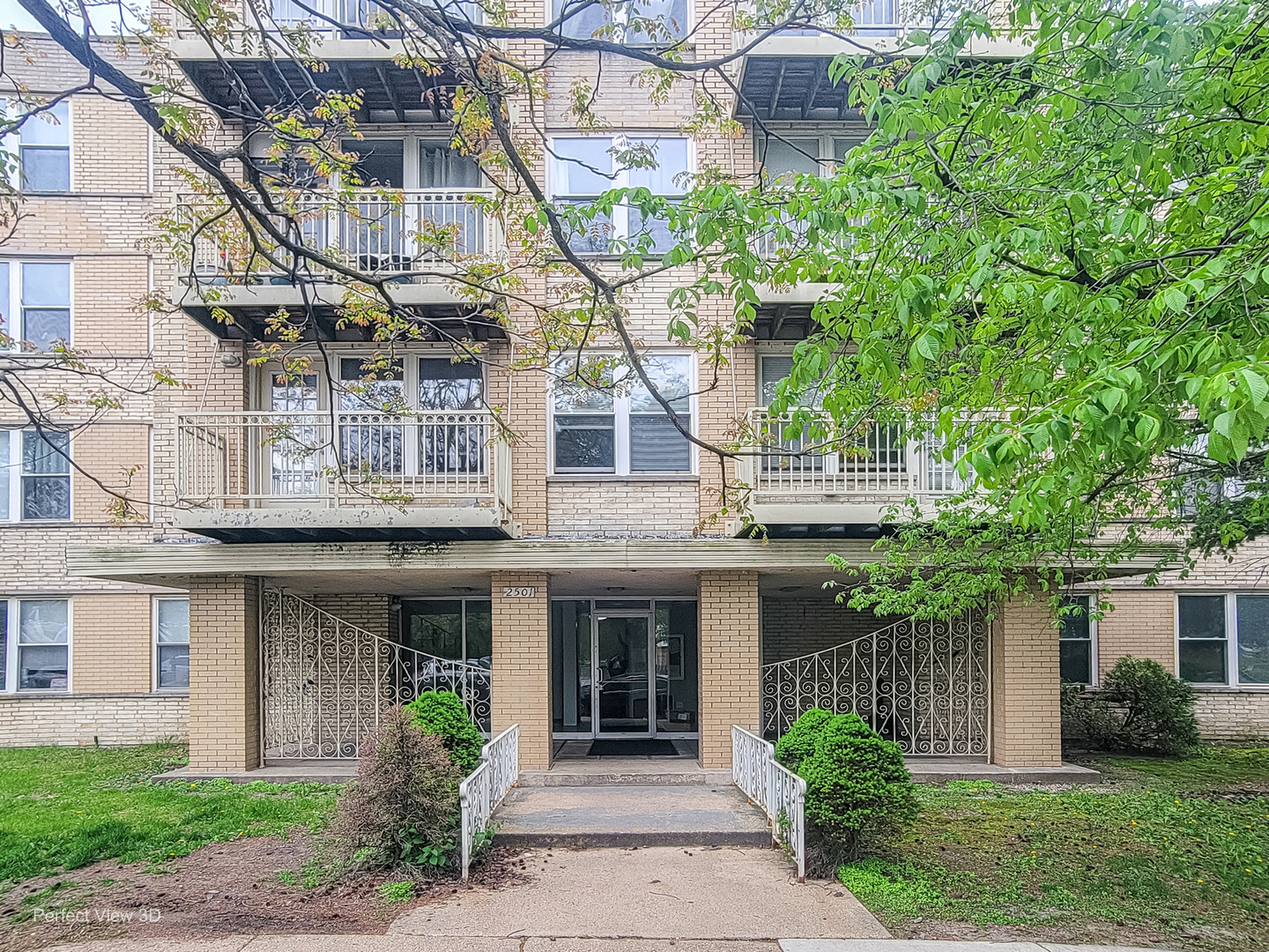 2501 W Touhy Avenue 203 Property Photo 1