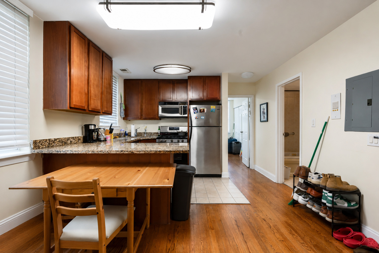 2501 W Touhy Avenue 203 Property Photo 6