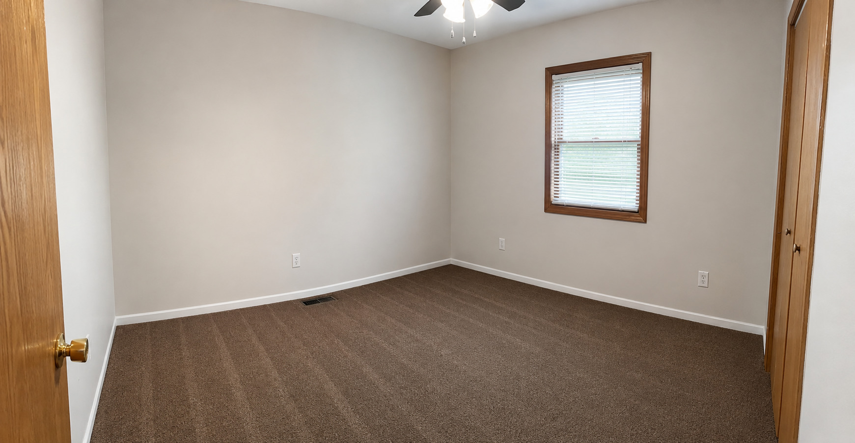 609 W Clark Street Property Photo 10