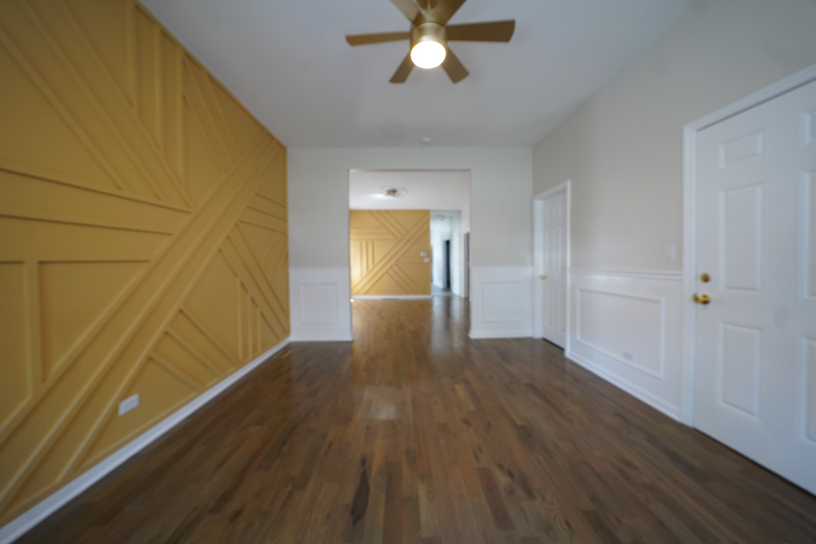 6940 S Bishop Street Property Photo 1