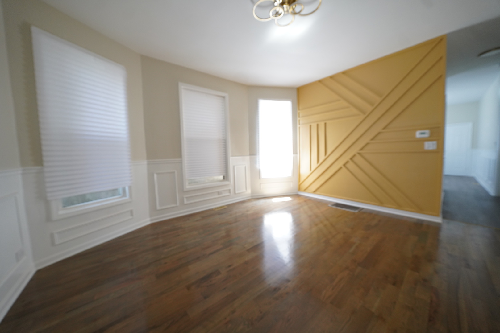 6940 S Bishop Street Property Photo 4