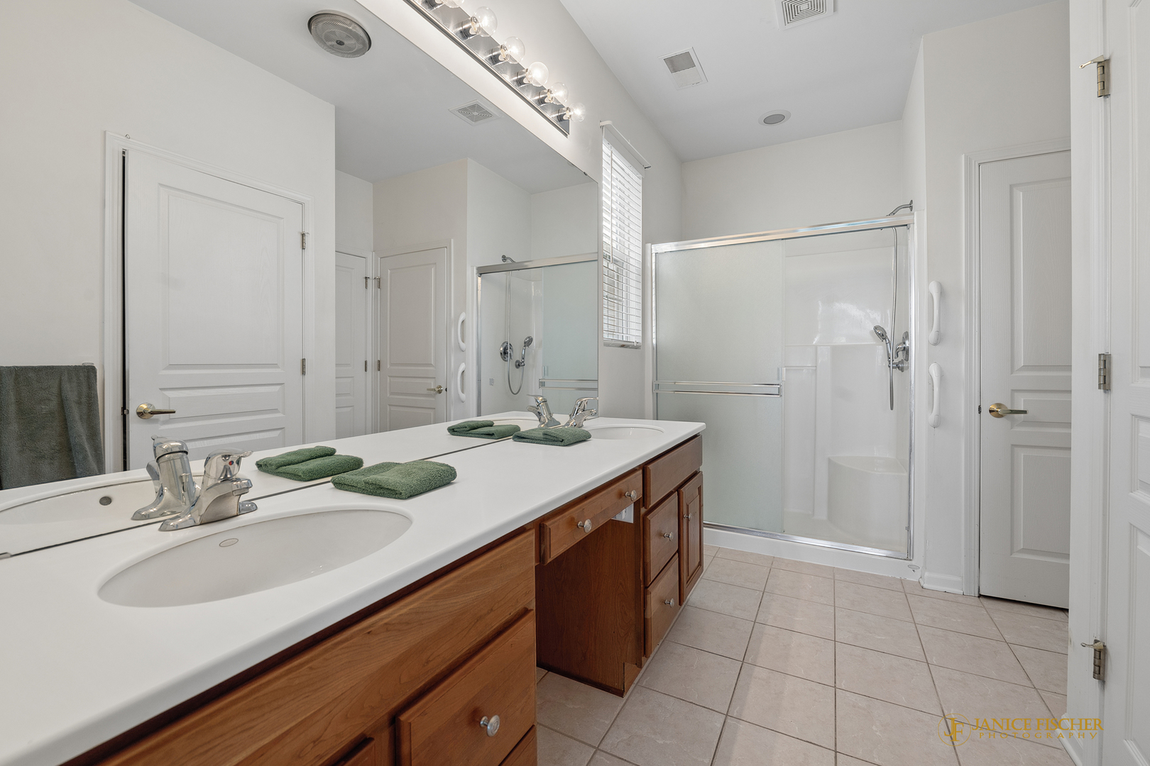 11620 Windsor Drive Property Photo 9