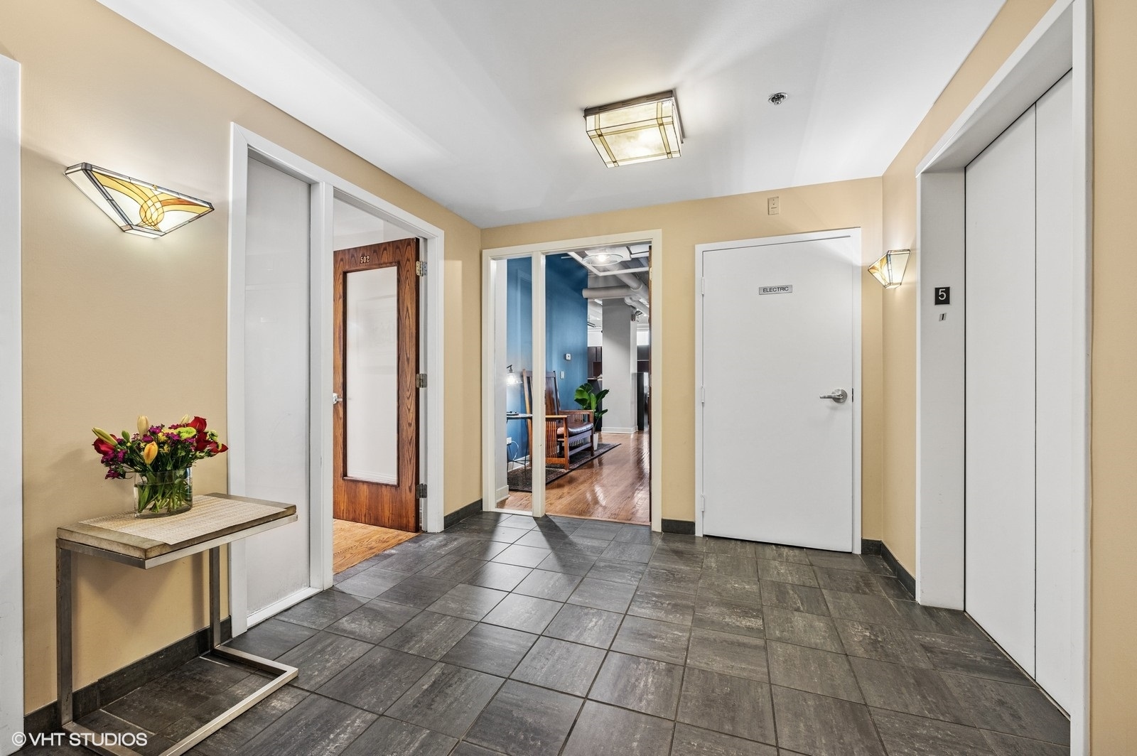 6 E Monroe Street 500 Property Photo 3