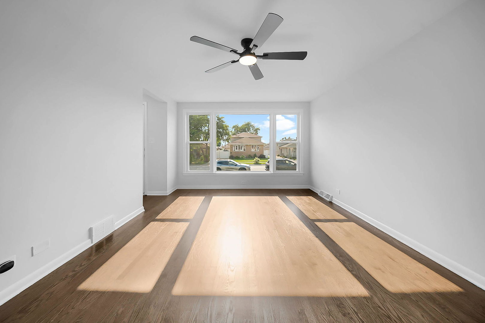 7823 Moody Avenue Property Photo 6