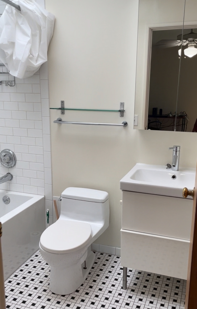 1326 Chicago Avenue 502 Property Photo 5