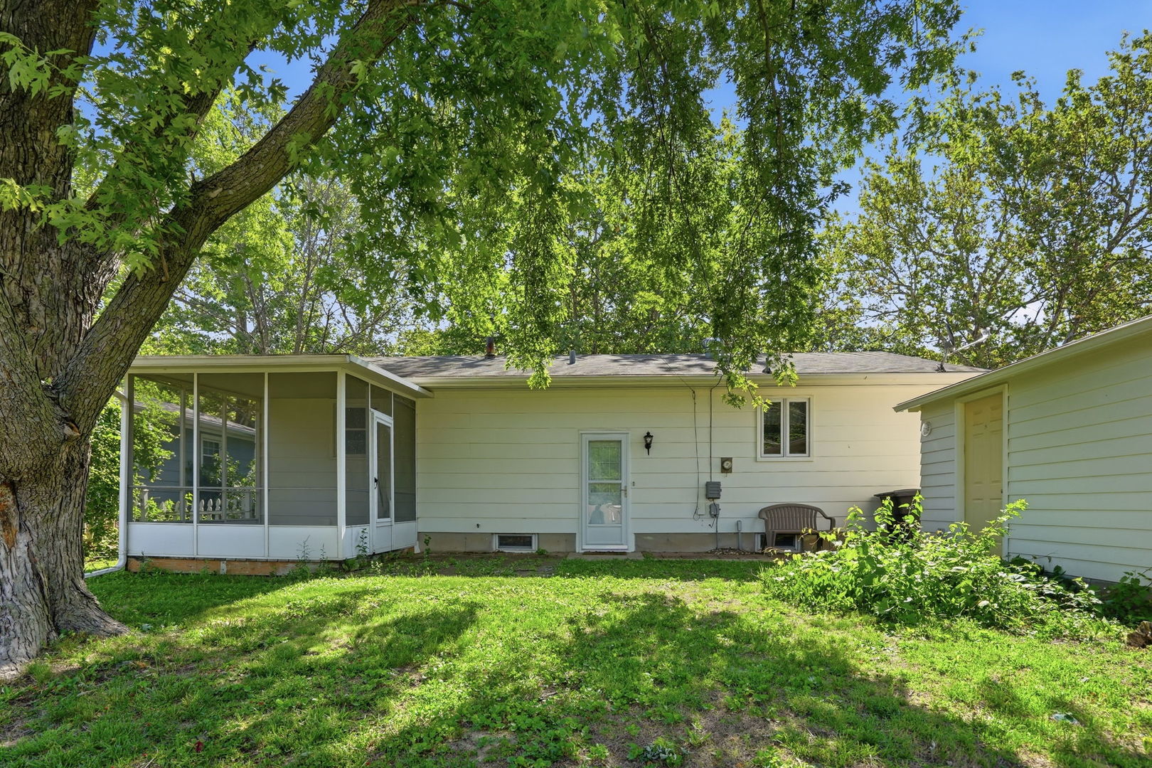 8112 7th Street W Property Photo 23