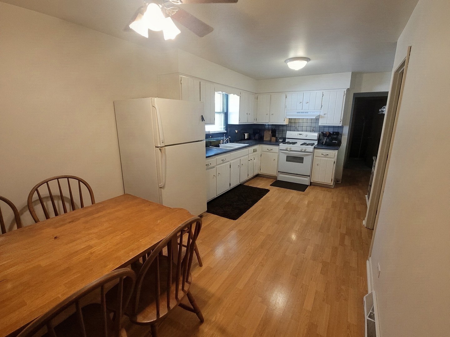 15948 Grove Avenue Property Photo 7