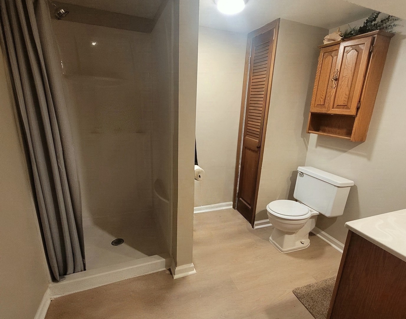 15948 Grove Avenue Property Photo 17