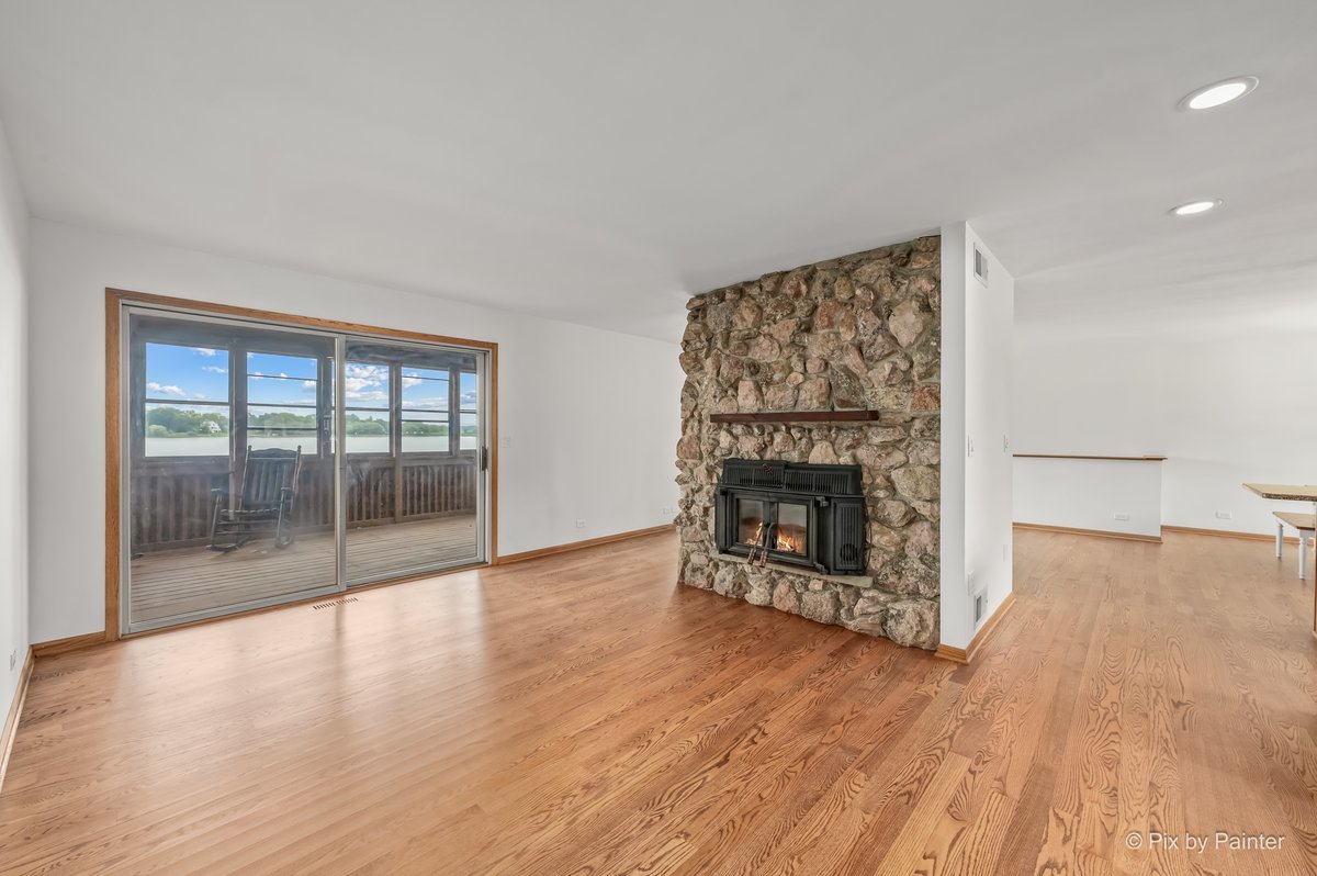 36897 N Nathan Hale Drive Property Photo 4