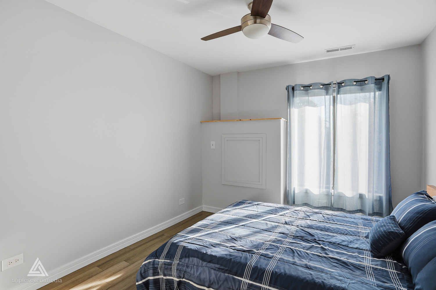 9609 Austin Avenue W3 Property Photo 15