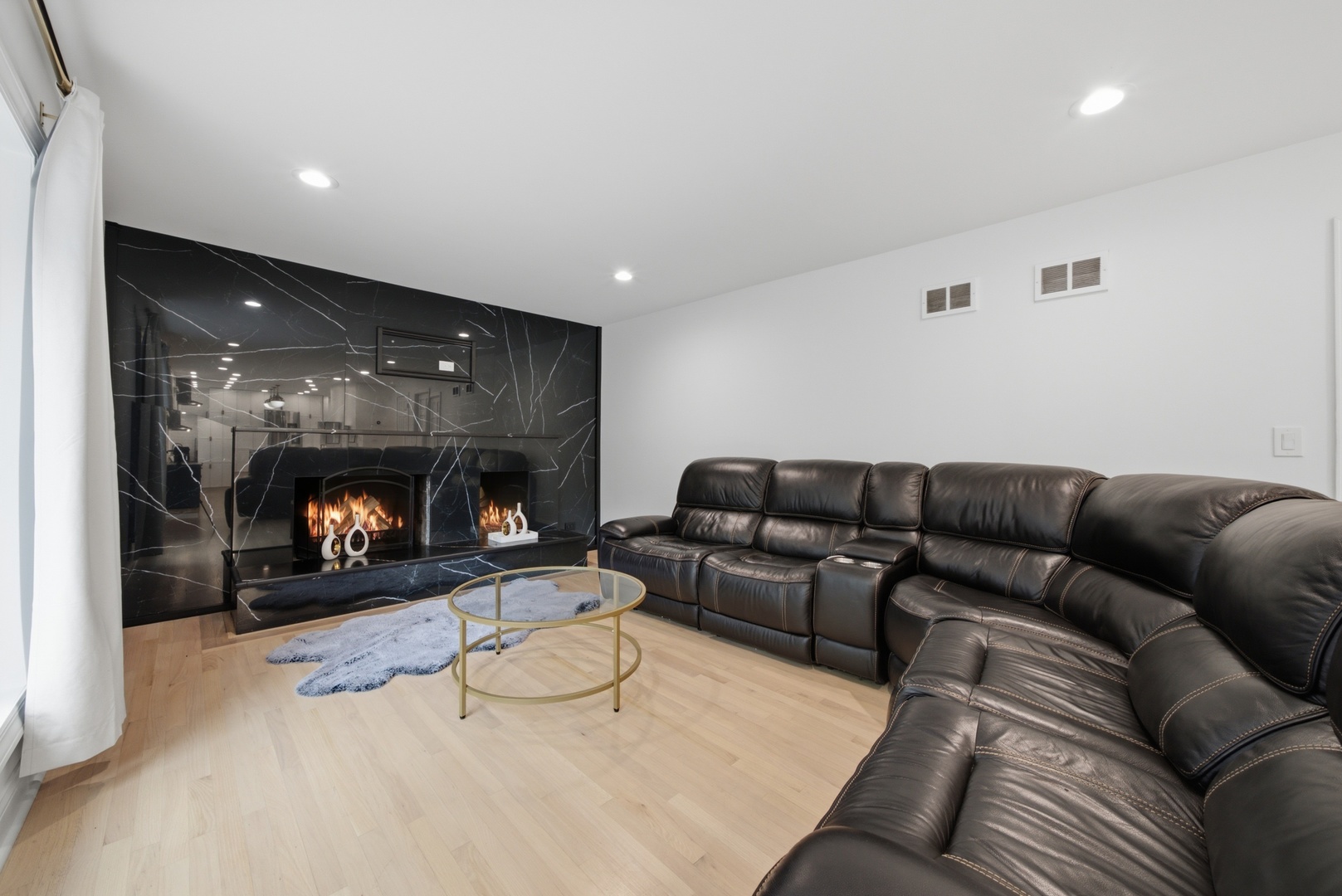 740 Thompson Boulevard Property Photo 10