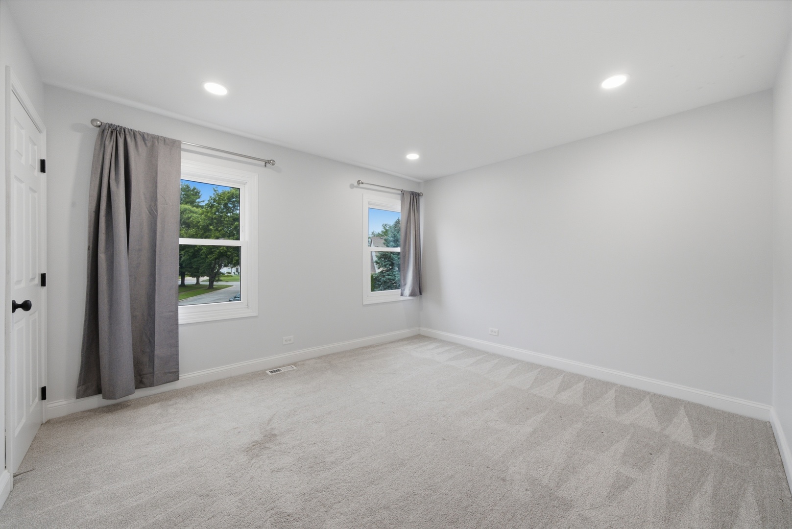 740 Thompson Boulevard Property Photo 20