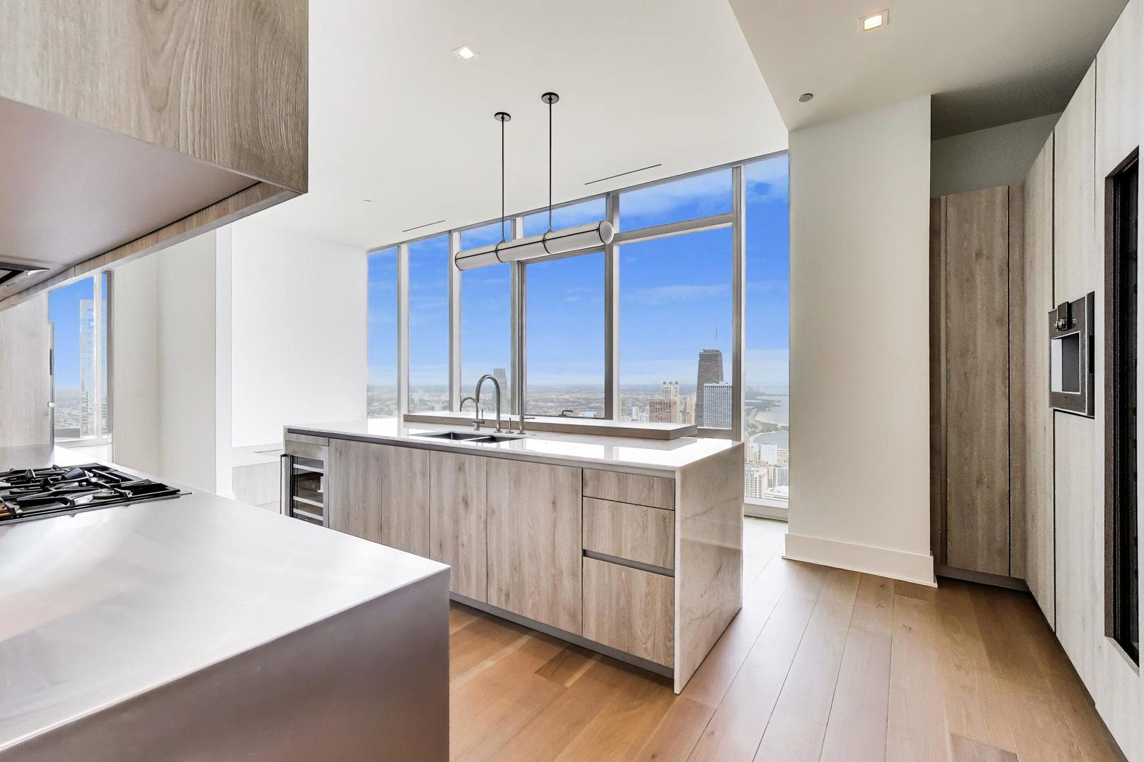 363 E Wacker Drive 7301 Property Photo 10
