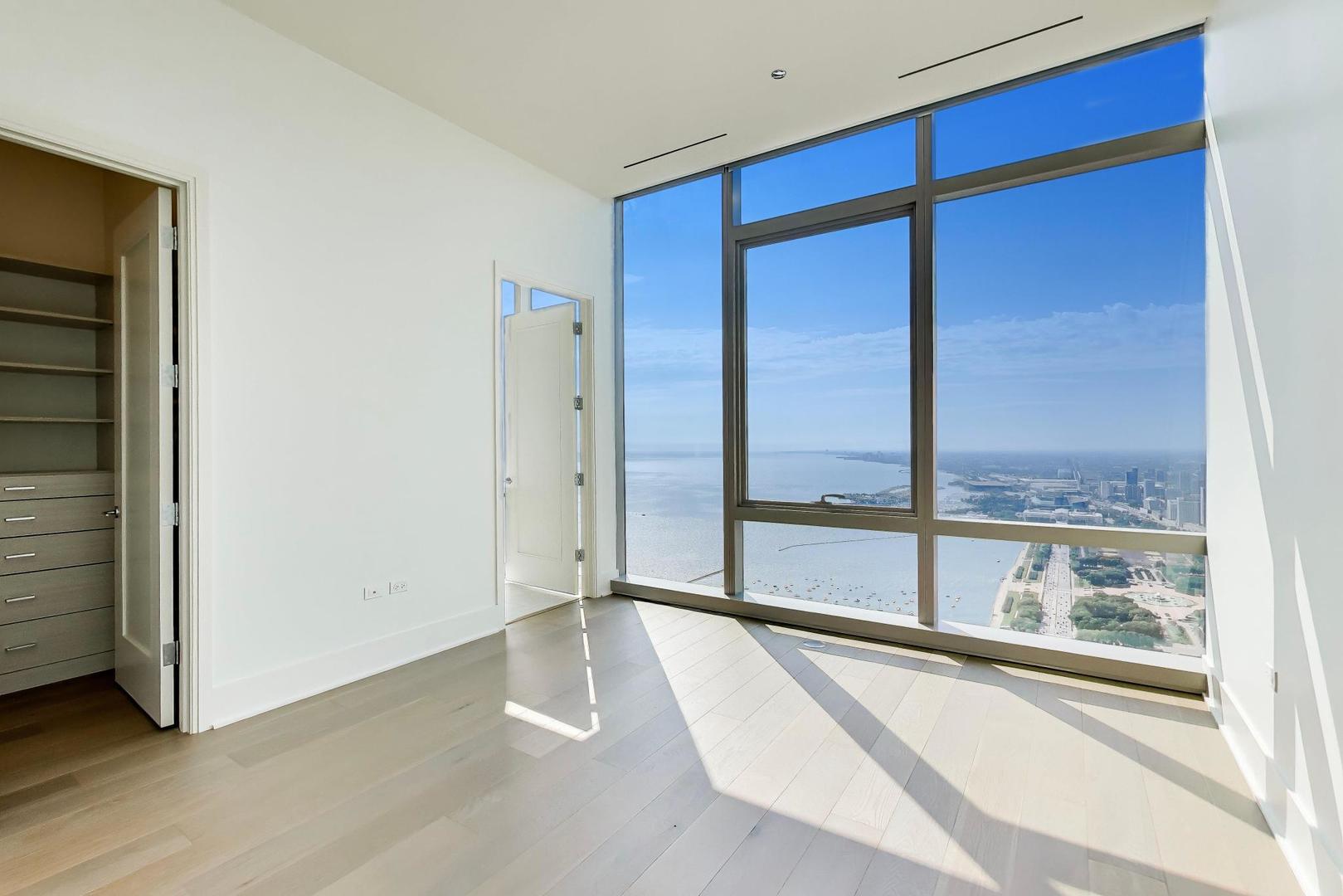 363 E Wacker Drive 7301 Property Photo 30
