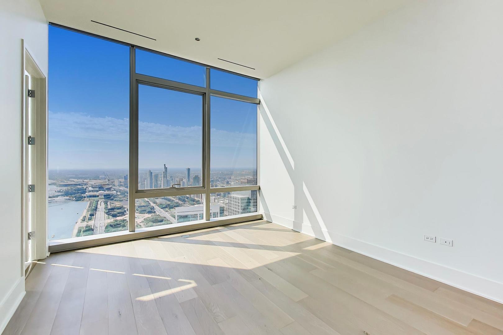 363 E Wacker Drive 7301 Property Photo 33