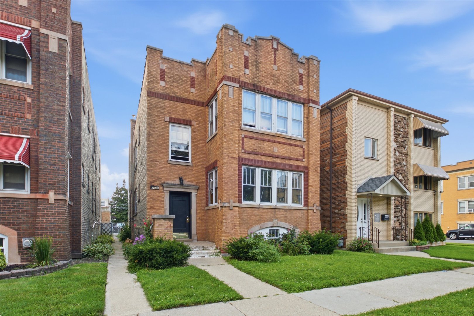 2106 Grove Avenue Property Photo 3