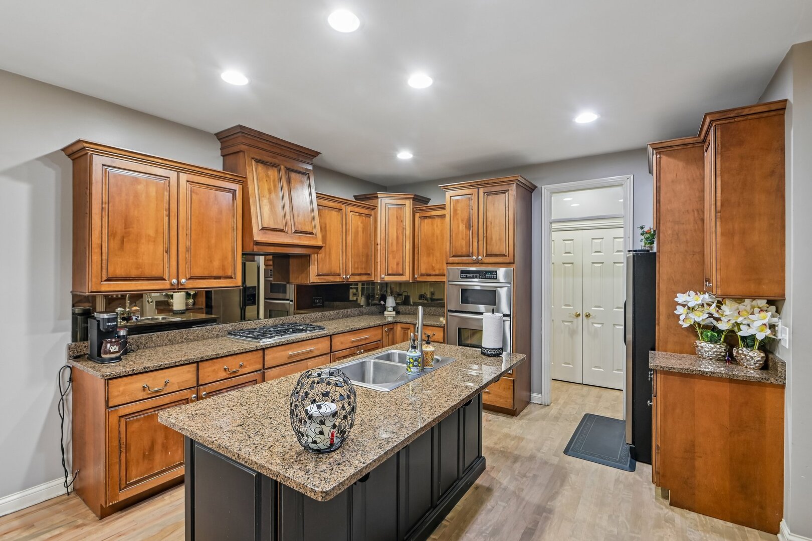 343 Arbor Glen Boulevard Property Photo 10