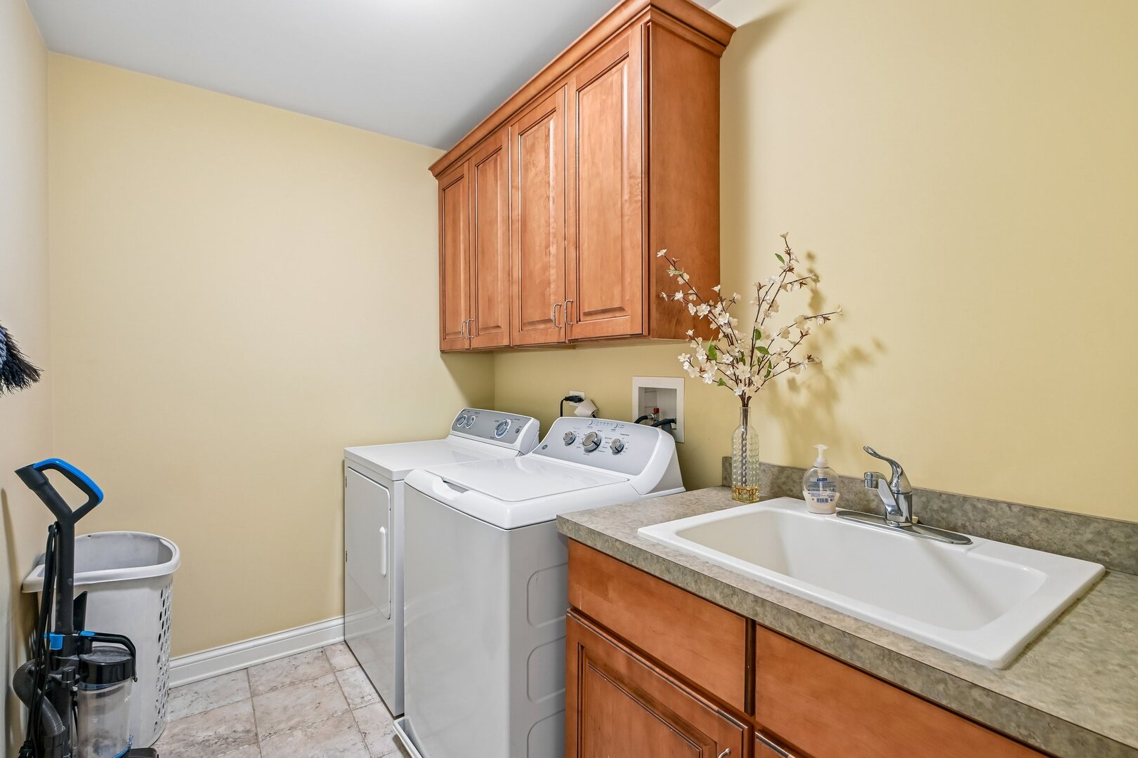 343 Arbor Glen Boulevard Property Photo 28