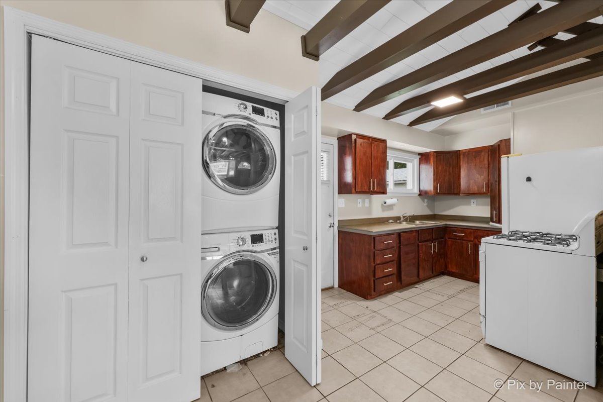 1106 Emerald Lane Property Photo 9