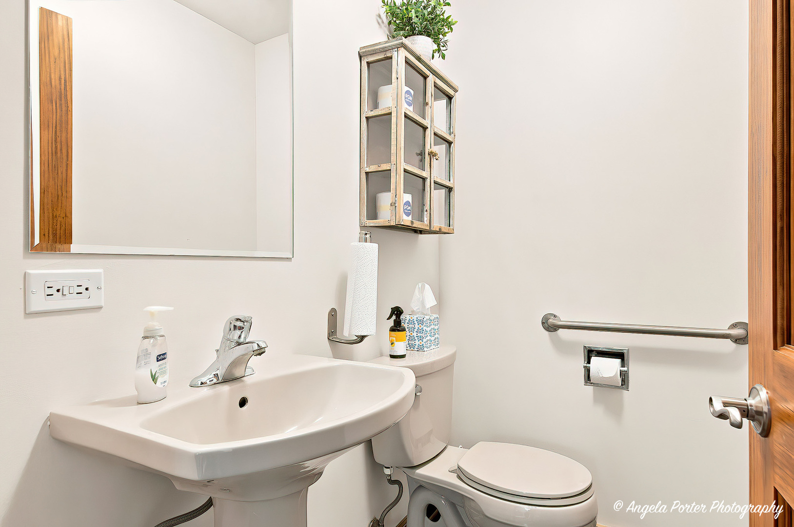62 E Grand Avenue B Property Photo 8
