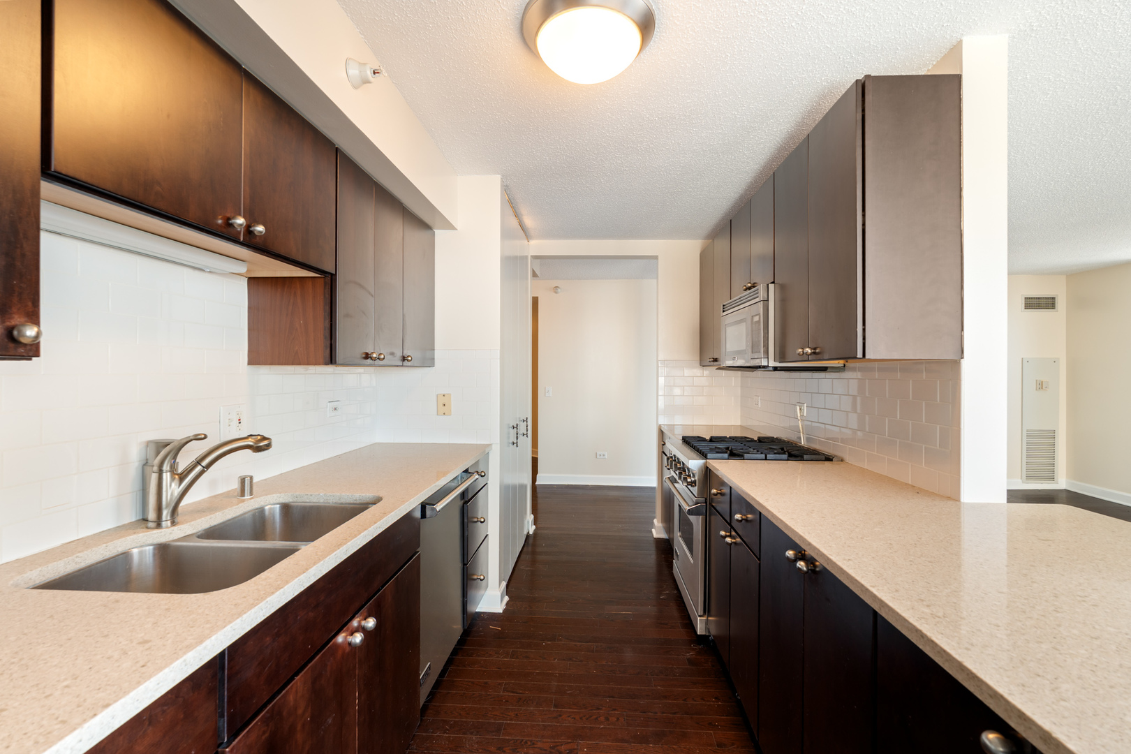 545 N Dearborn Street 2301 Property Photo 5