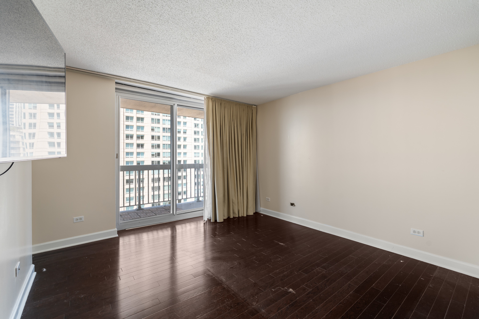 545 N Dearborn Street 2301 Property Photo 7