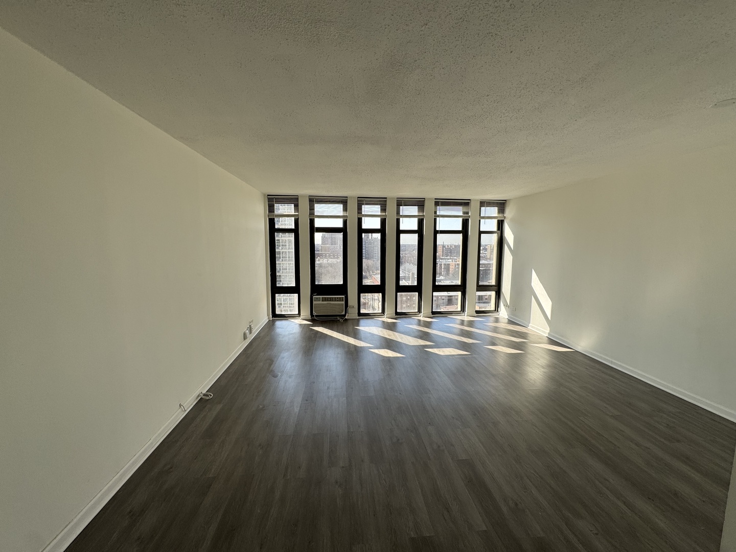 6700 S South Shore Drive 12e Property Photo 3