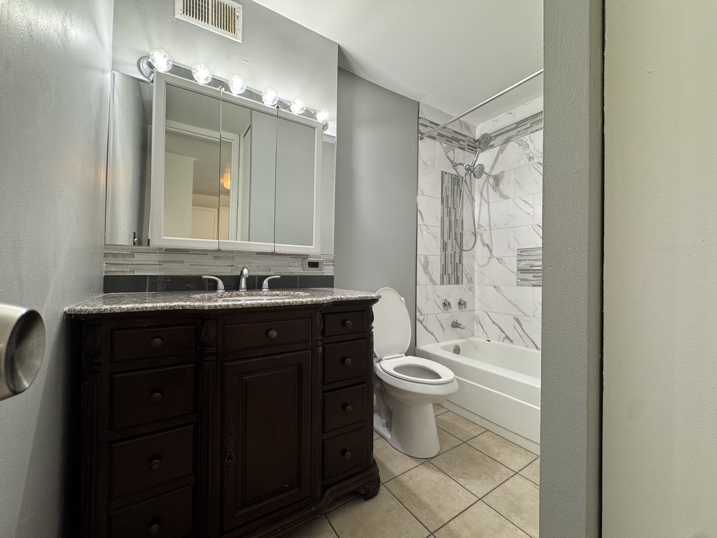 6700 S South Shore Drive 12e Property Photo 8