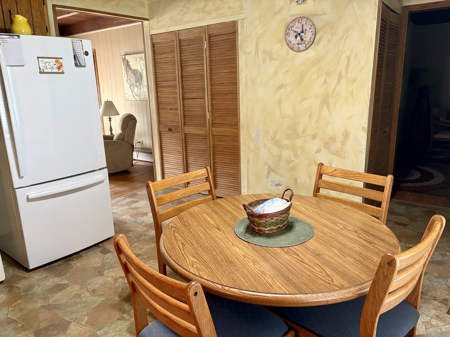 6251 Blackstone Avenue Property Photo 9