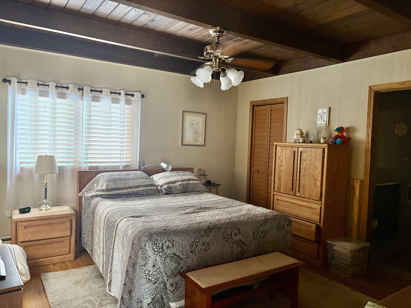 6251 Blackstone Avenue Property Photo 13
