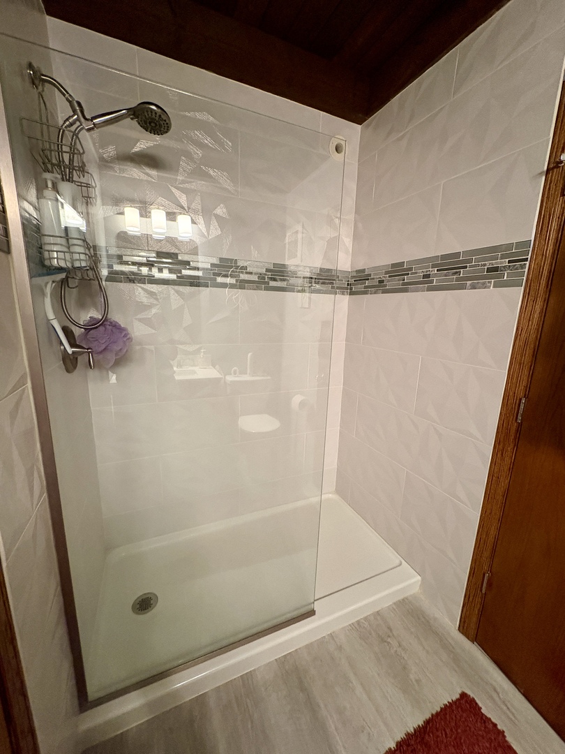 6251 Blackstone Avenue Property Photo 16