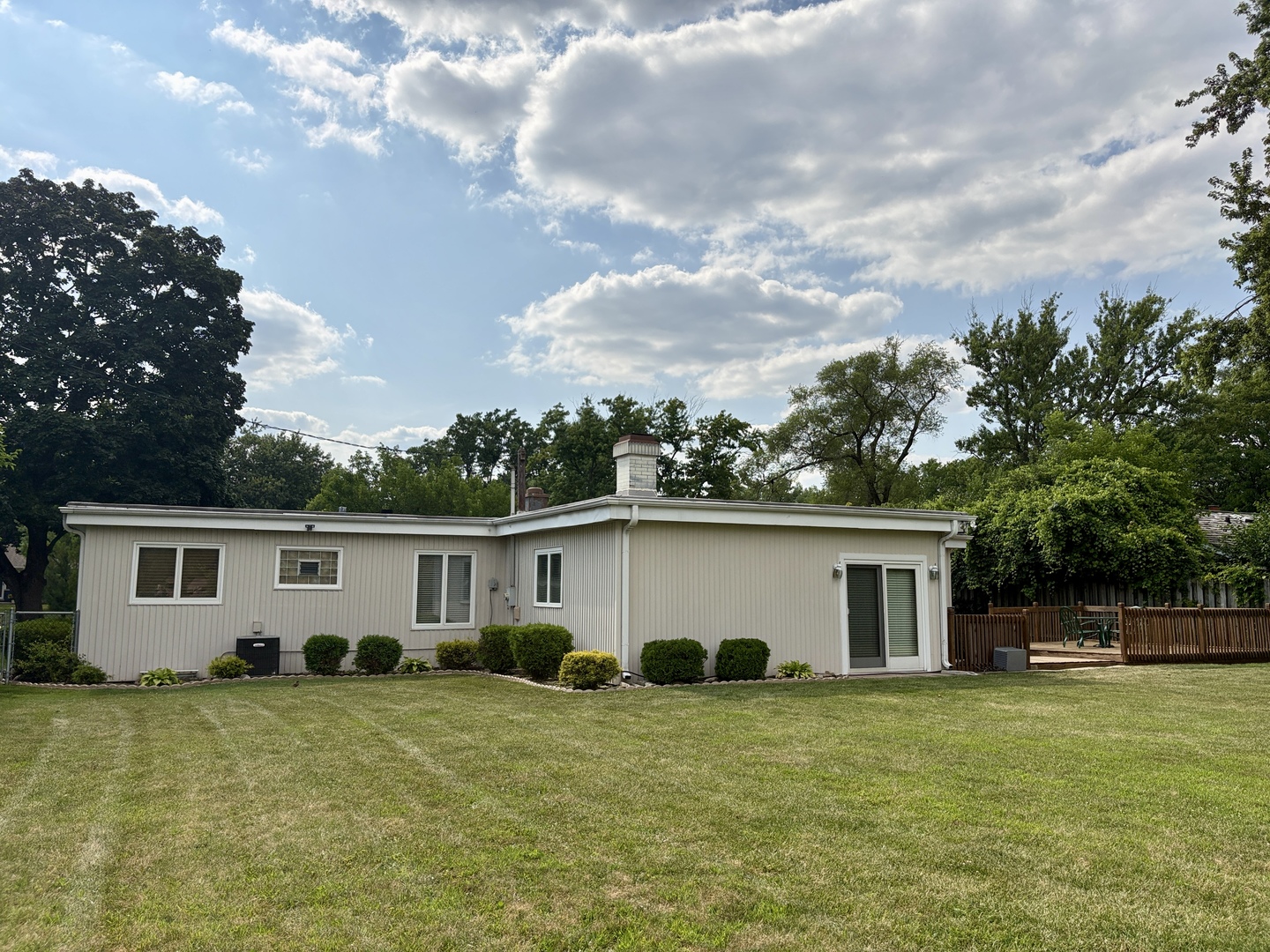 6251 Blackstone Avenue Property Photo 19