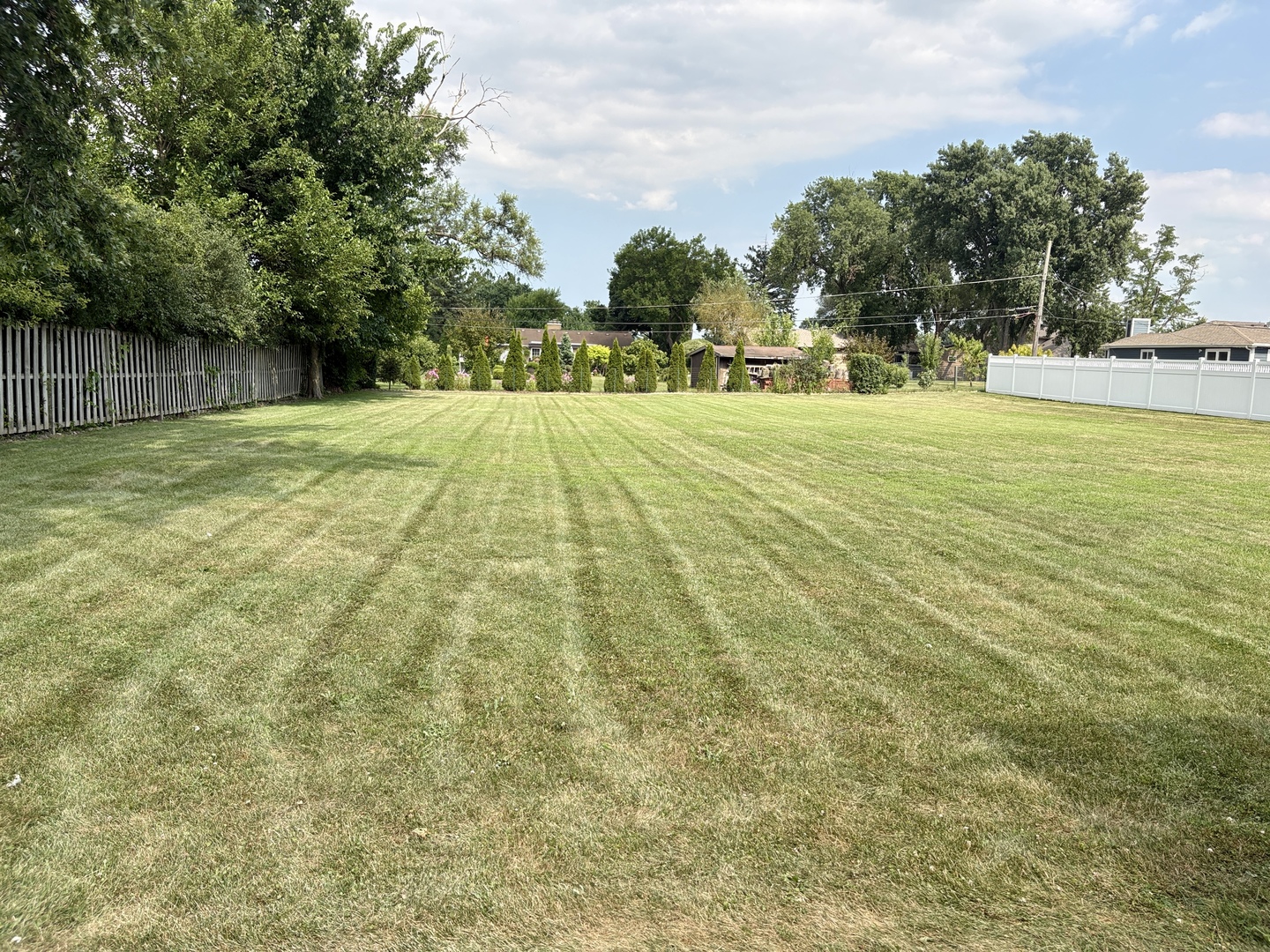 6251 Blackstone Avenue Property Photo 21