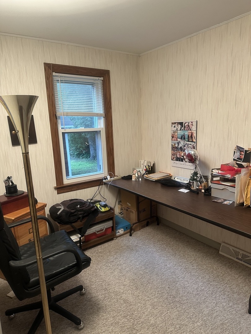 142 School Street Property Photo 9