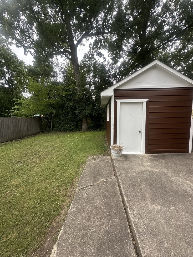 142 School Street Property Photo 26