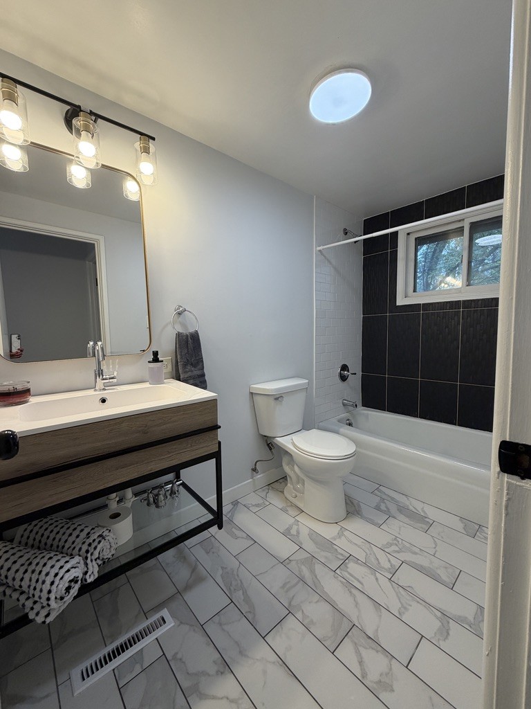 3303 Charlemagne Avenue Property Photo 12