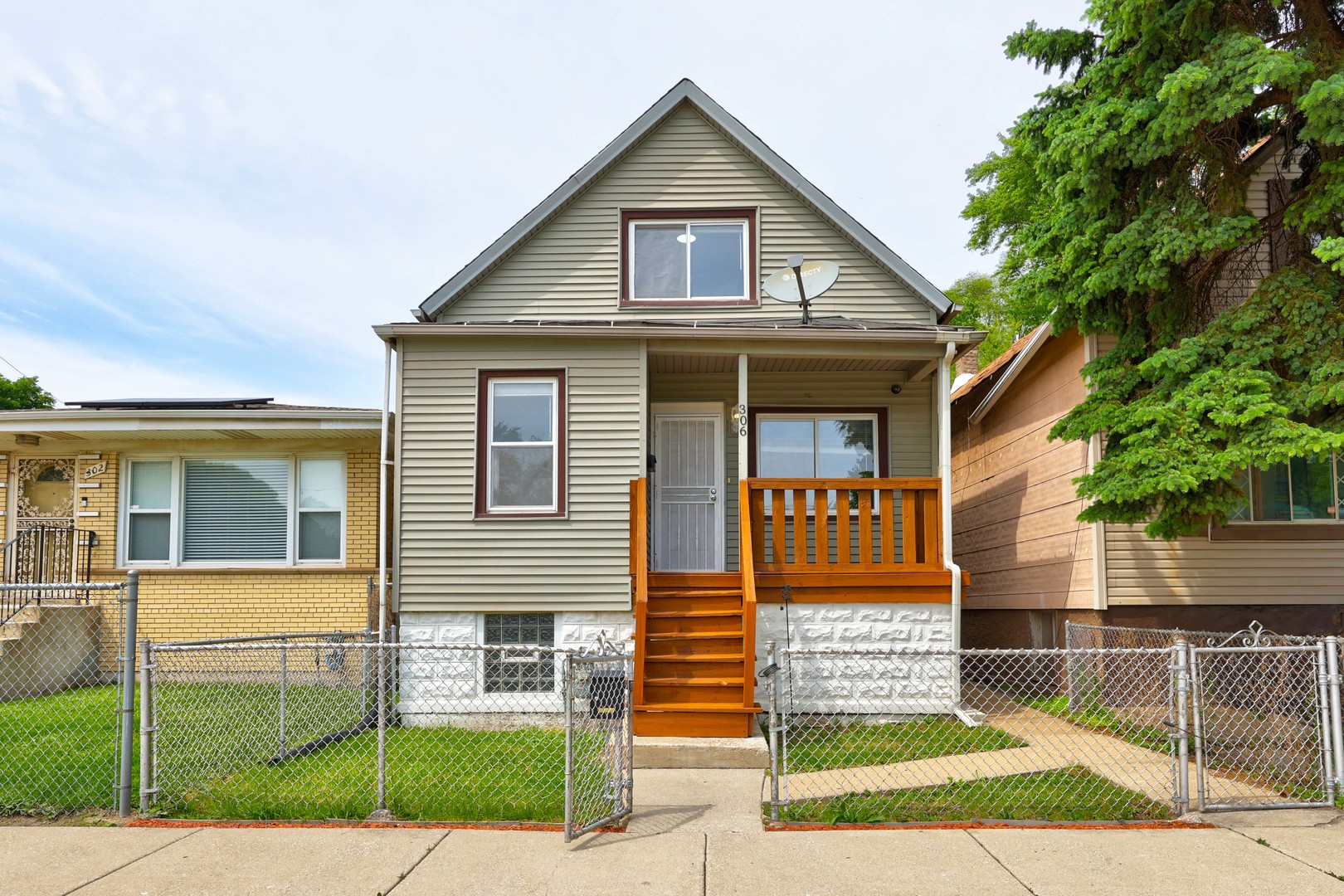 306 E 118th Street Property Photo 1