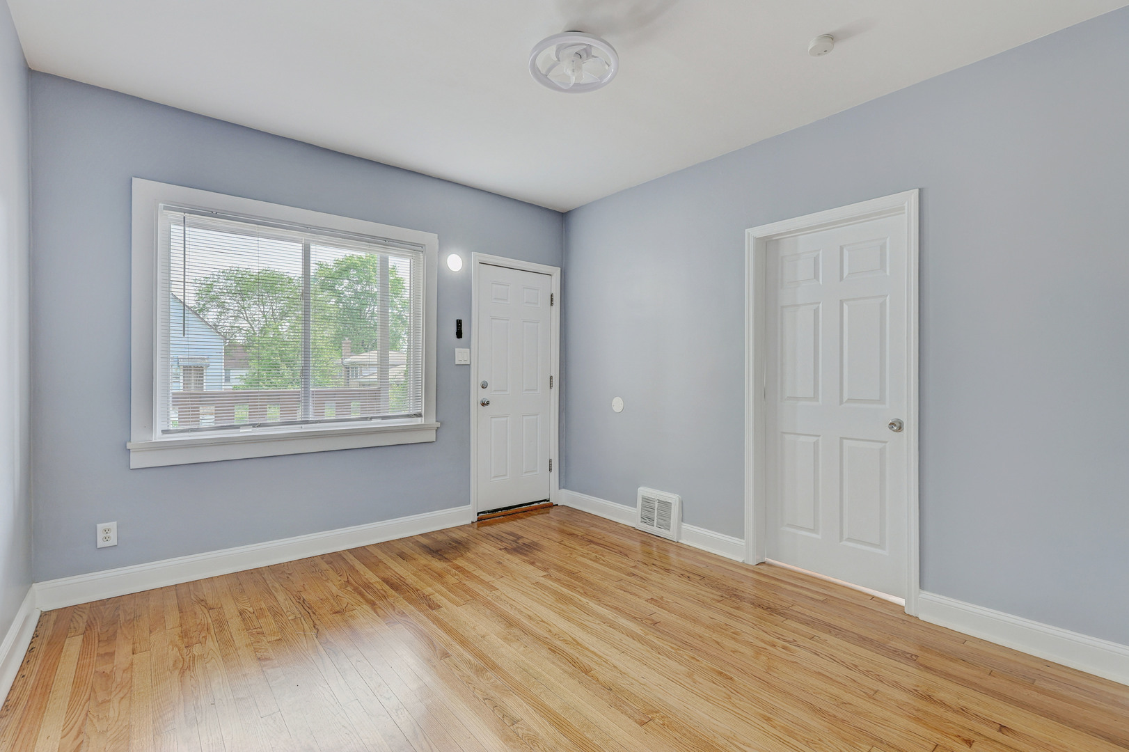 306 E 118th Street Property Photo 10