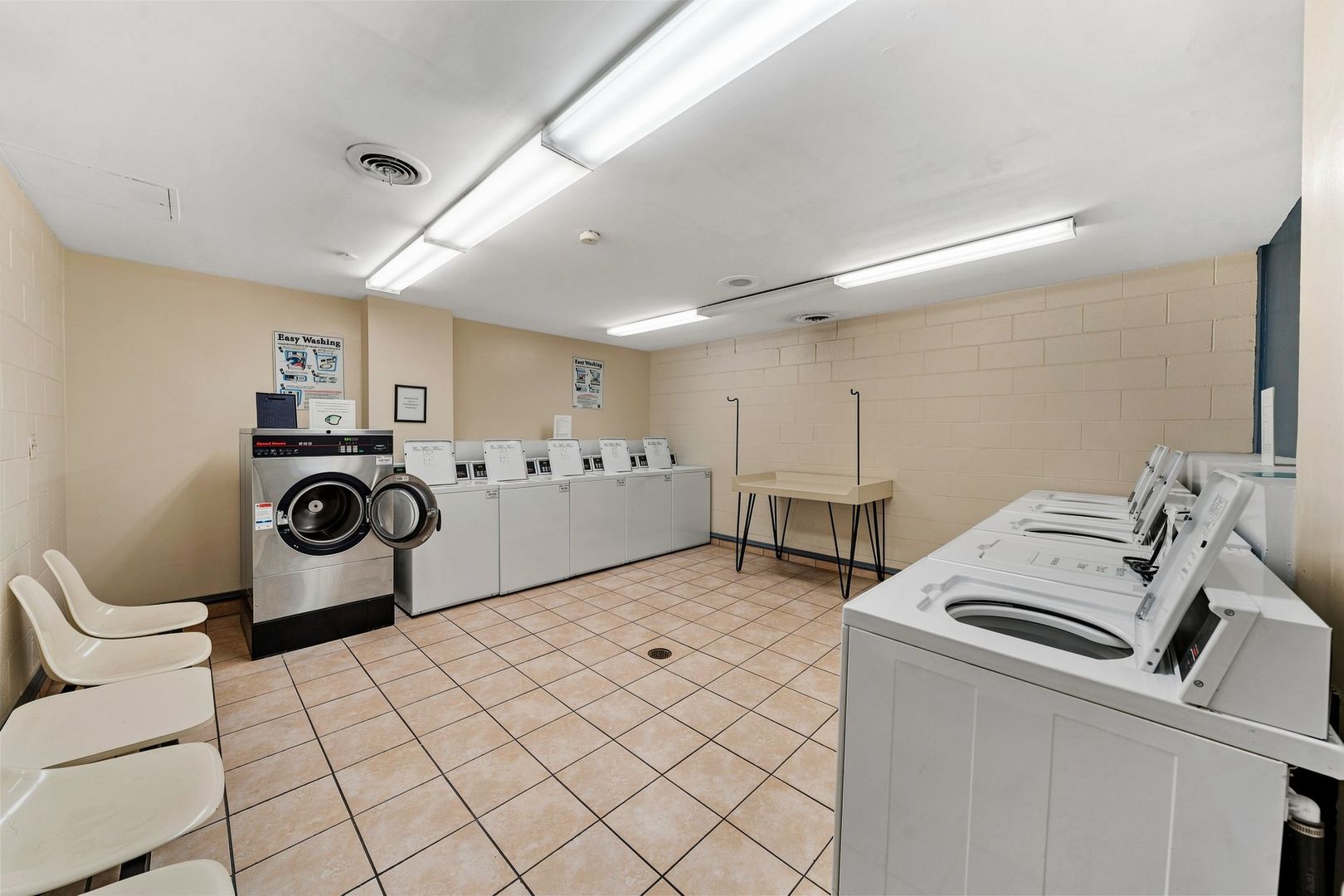 111 E Chestnut Street 30g Property Photo 19