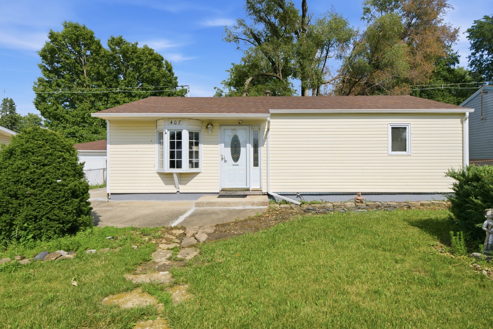 407 Laurel Avenue Property Photo 3