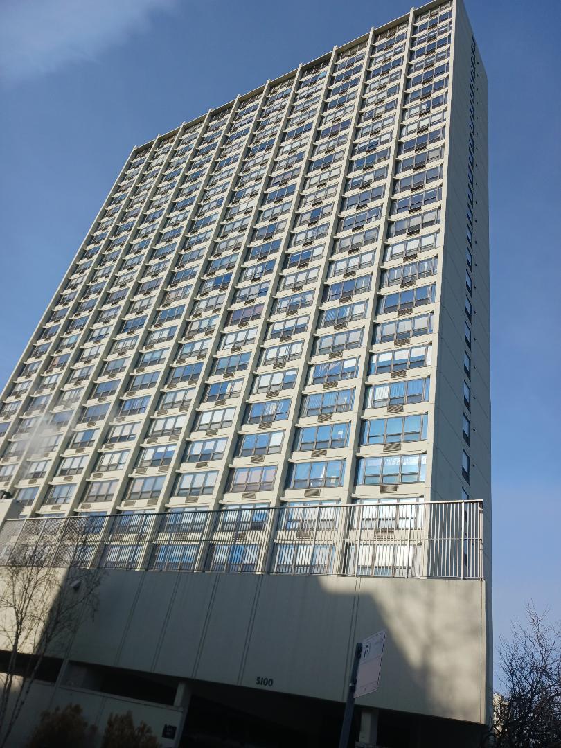 5100 N Marine Drive 3h Property Photo 3