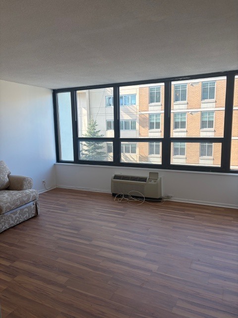 5100 N Marine Drive 3h Property Photo 5