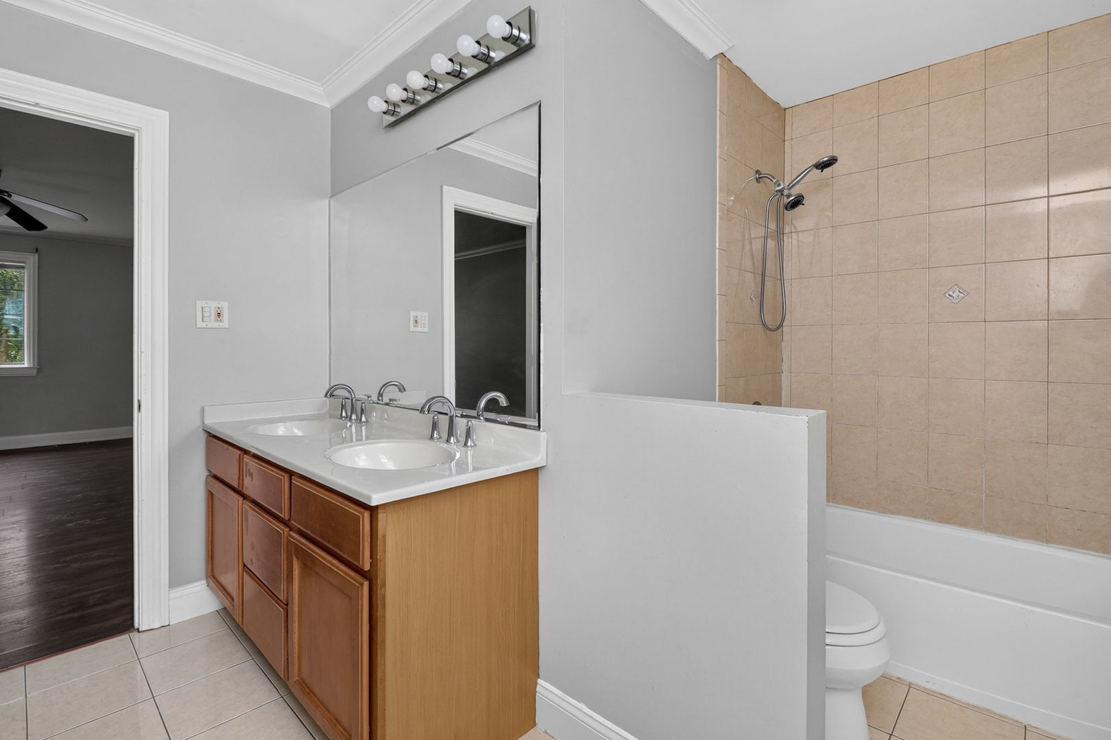 400 S Frontenac Street Property Photo 16