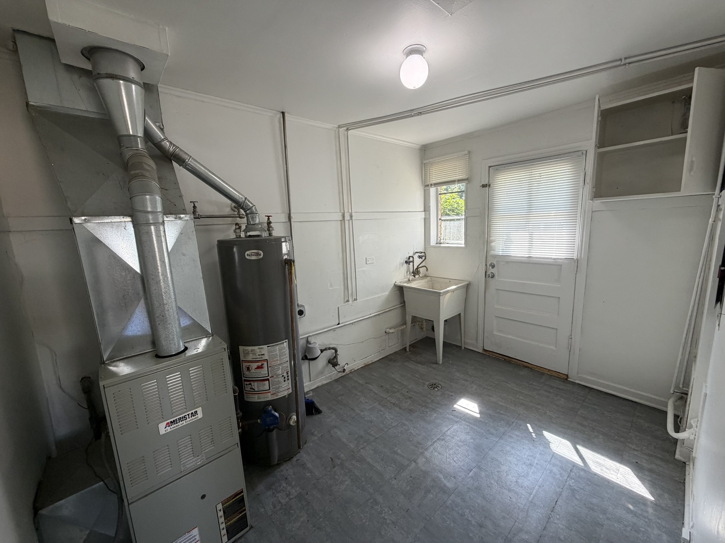 322 Nassau Street Property Photo 9