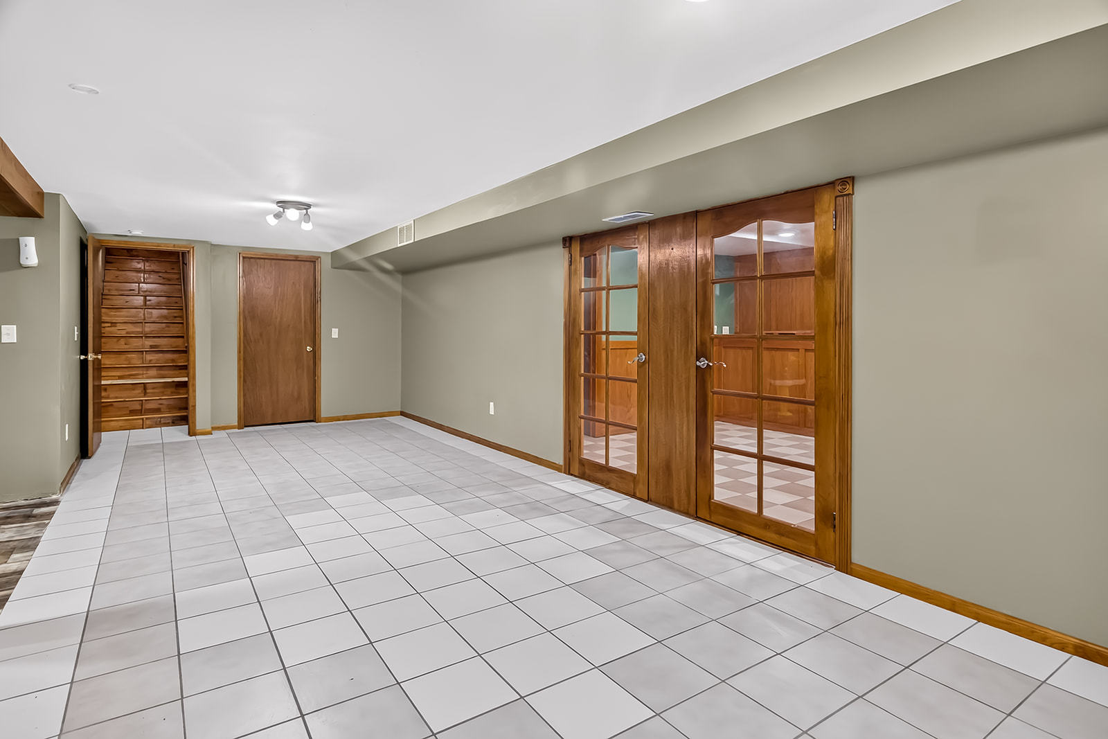 9289 Old Towne Court Property Photo 29