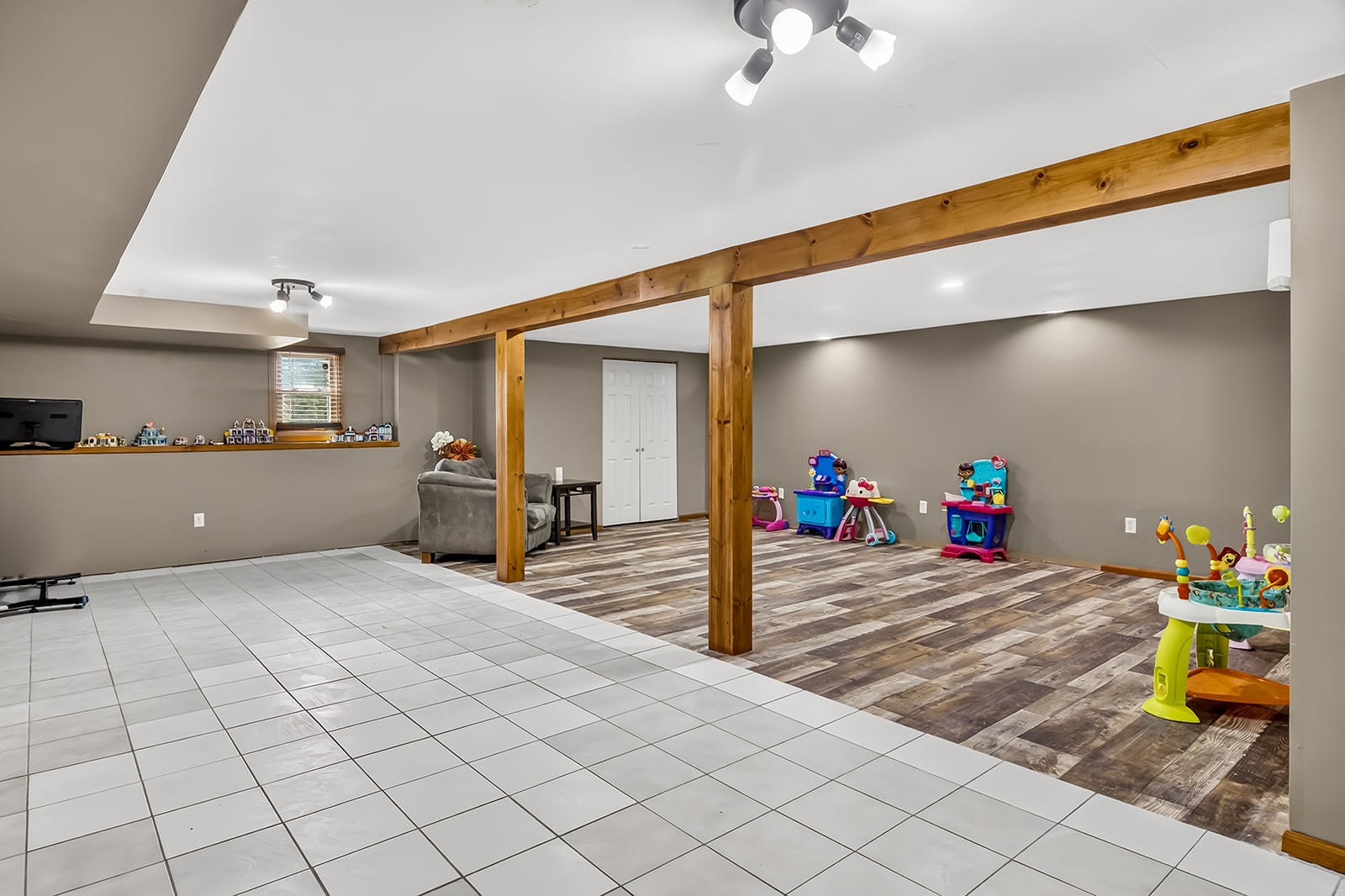9289 Old Towne Court Property Photo 31