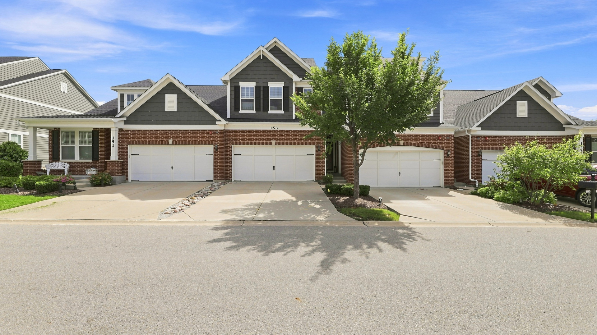153 Roslyn Place Property Photo 1