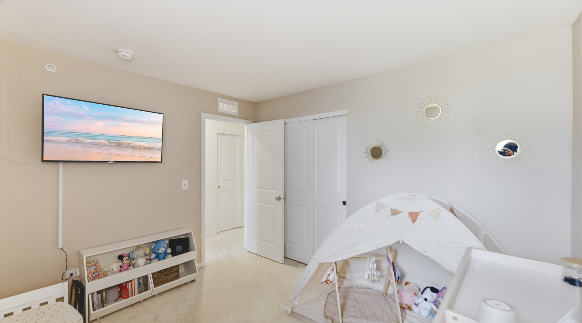 153 Roslyn Place Property Photo 18